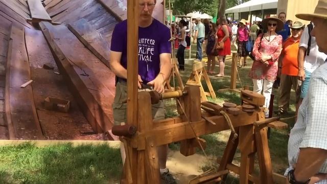 Токарный станок 16-го века (рабочая реплика) / Bow Lathe (working replica) смотреть онлайн