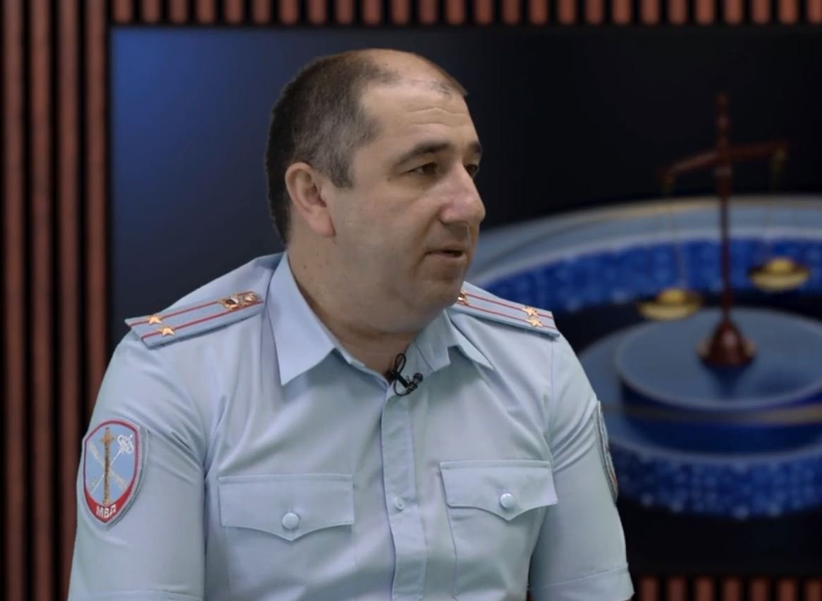 Казим Байбанов представитель Отделения информации и общественных связей МВД по КЧР смотреть онлайн