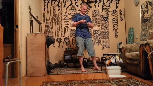 Сломал четыре гвоздя 200 после тренировки кистей смотреть онлайн