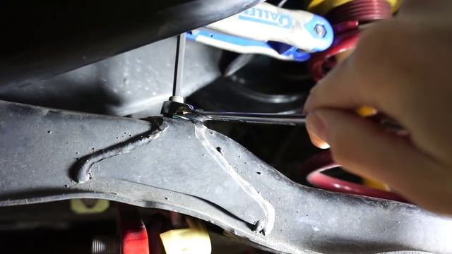 REPLACING REAR SWAY BAR END LINKS! смотреть онлайн
