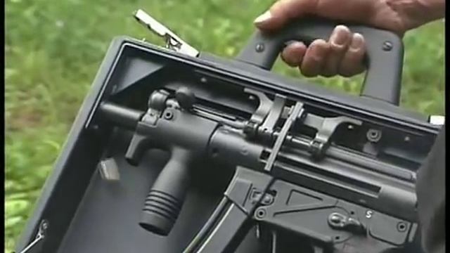 H&K Special Cased MP5/40mm Grenade Pistol смотреть онлайн