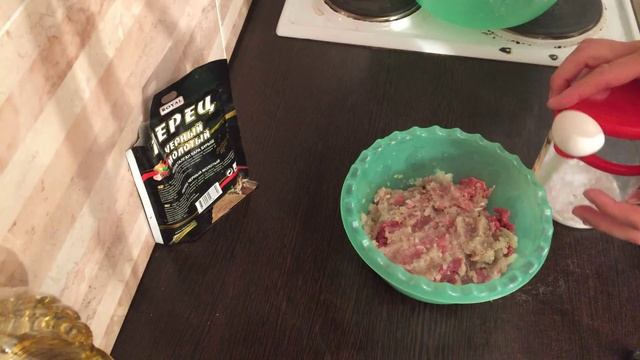 Вкусный фарш для пельменей. Рецепт на пельмени то что надо! смотреть онлайн