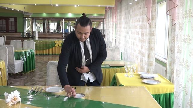 КИТвССиП "Организация обслуживания посетителей". Тема:"Сервировка стола". Преподаватель Иманжан М. смотреть онлайн