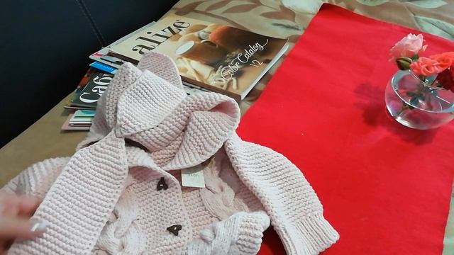 Вязание. Комбинезон Розовый зайка. смотреть онлайн