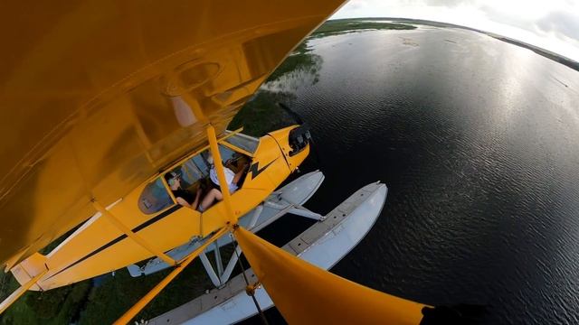 Land On WATER | Become A Seaplane Pilot смотреть онлайн