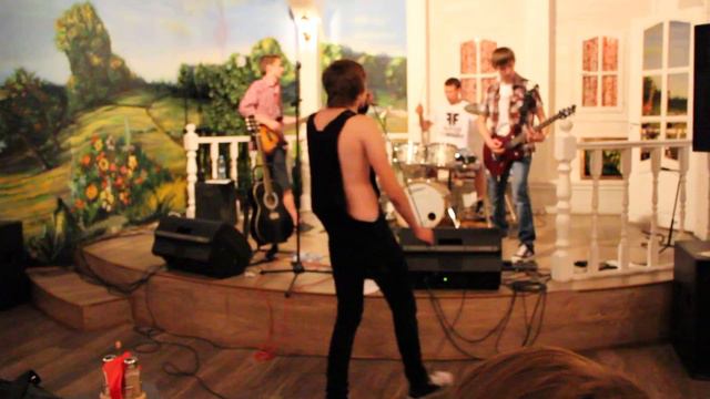 Flared Fenders - Верим в свет (LIVE Москва, Альма Матер клуб) смотреть онлайн