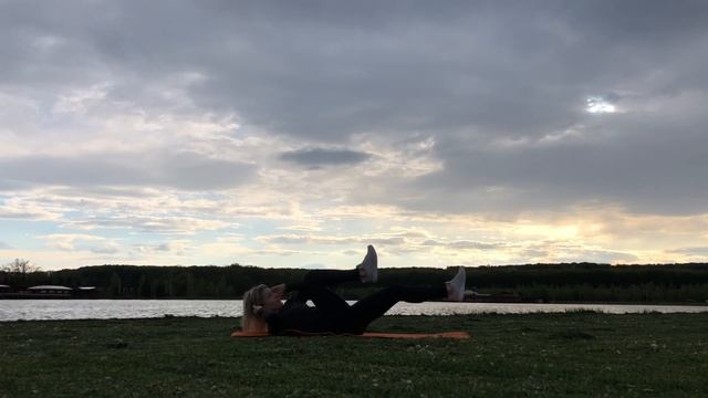 ЯК ПІДТЯГНУТИ ЖИВІТ І ЗРОБИТИ КРАСИВІ ЛІНІЇ ПРЕСУ. INNA KOBEVKO смотреть онлайн