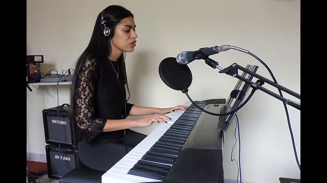Call me when you're sober - Evanescence cover - Voice and piano смотреть онлайн
