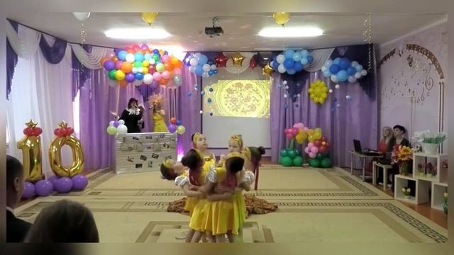 Танец «Осень сударушка, павушка» сл. и муз. Натальи Козиковой смотреть онлайн