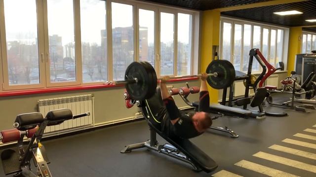 Луговой Александр - Тренировка мышц брюшного пресса смотреть онлайн