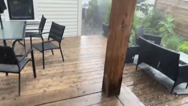 Powerful Tornado Snaps Trees and Rips off Roofs in Quebec смотреть онлайн