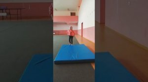 Гимнастические элементы. Танцы. Гимнастика. Аэробика. Алиса 7 лет.