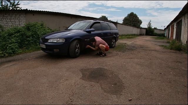 ОТЛИЧНЫЙ и бюджетный СПОСОБ удалить СМОЛУ (БИТУМ) с АВТОМОБИЛЯ смотреть онлайн