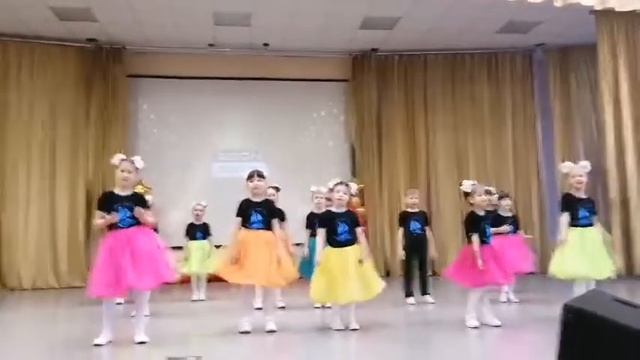 Образцовая студия эстрадного вокала Парус Детства младшая группа N1 Мамочка смотреть онлайн