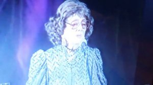 Алла Боянова -- «Хризантемы»