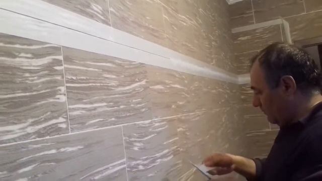 Затирка швов при монтаже гибкого камня смотреть онлайн