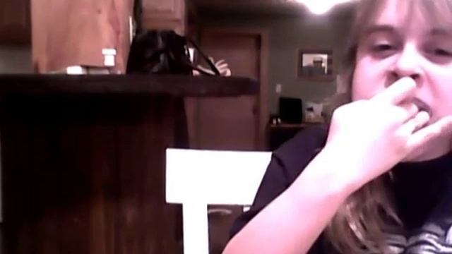 The Chubby Bunny Game! смотреть онлайн