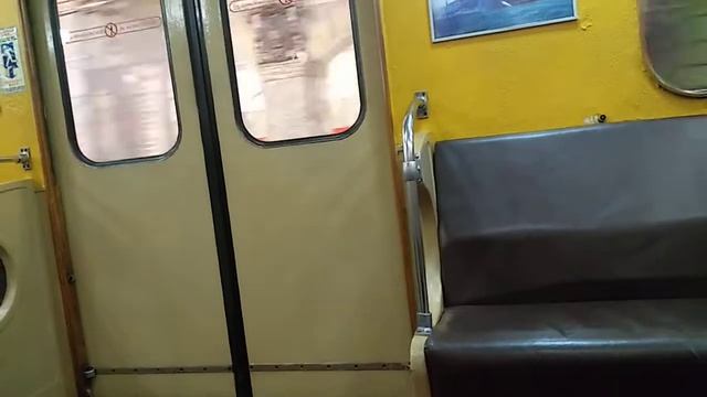 Вагон метро ЕМ-3880 ( из депо ) с деревянной отделкой ( от автово до нарвской) смотреть онлайн