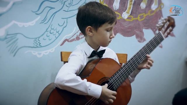 "Видеооткрытка "Подарок родному городу" от преподавателей и учащихся Детской школы искусств смотреть онлайн