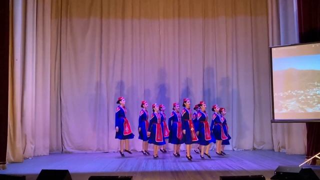 Образцовый армянский Ансамбль «Наре» смотреть онлайн