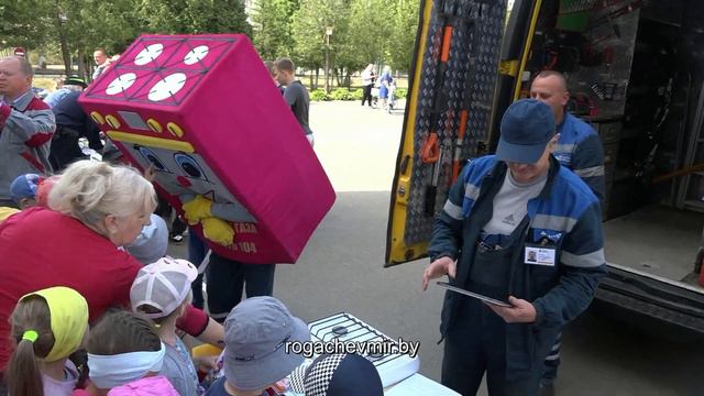 Лето это маленькая жизнь и она должна быть безопасной смотреть онлайн