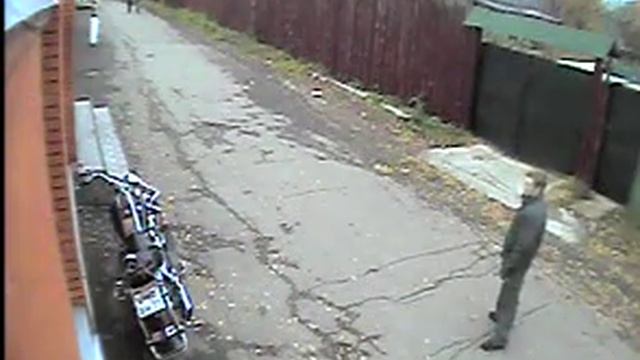 Чипушила ворует байк смотреть онлайн