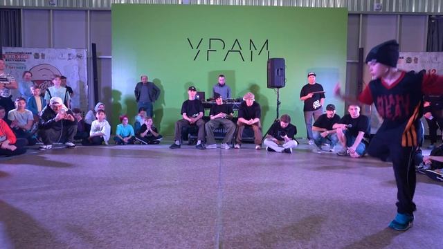 Fox vs Грустный | 1x1 Дети до 9 лет | РЭП НА ГОЛОВЕ 12 смотреть онлайн