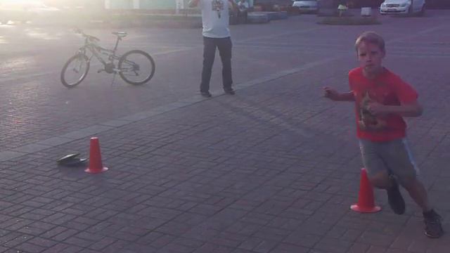 Иван Серов [Чемпионат по кроссфиту 2014] попытка №2 смотреть онлайн