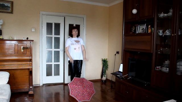 "Мы под дождиком гуляем" муз. и сл.А.Бобровой, вокал Ю.Селиверстовой смотреть онлайн
