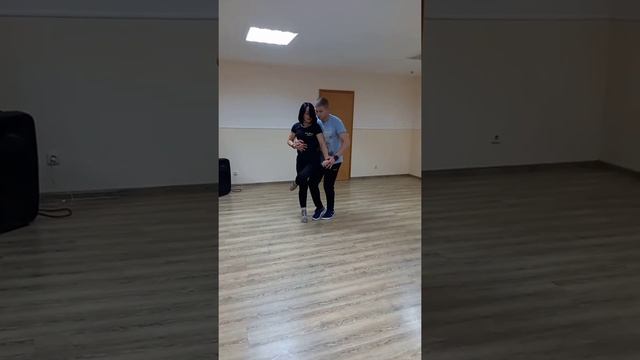 Kizomba UrbanKiz IRYNA PETROVSKAJA & KIRIL CHERKES смотреть онлайн