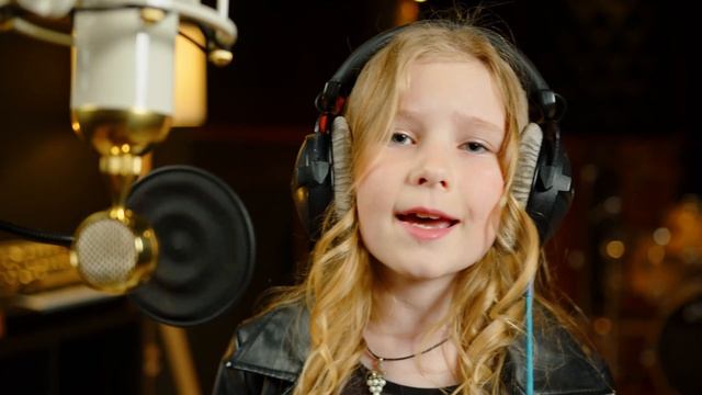 Aleksija Artjuha - Что тебе снится (Cover София Берг) смотреть онлайн
