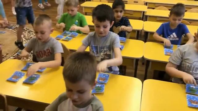 Новогодний калейдоскоп – 2021.Музыкальная игра «Елочки - Пенечки на новый лад». Школа № 1467 смотреть онлайн