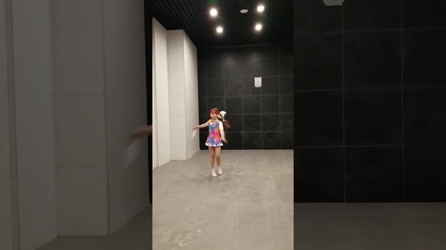 Танец „Русская душа” , исполняет Синицына Ксения. смотреть онлайн