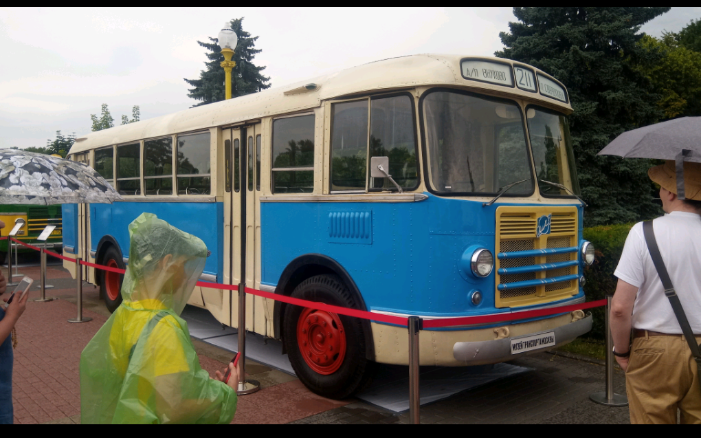 Ретро автобус ЛИАЗ 158 смотреть онлайн