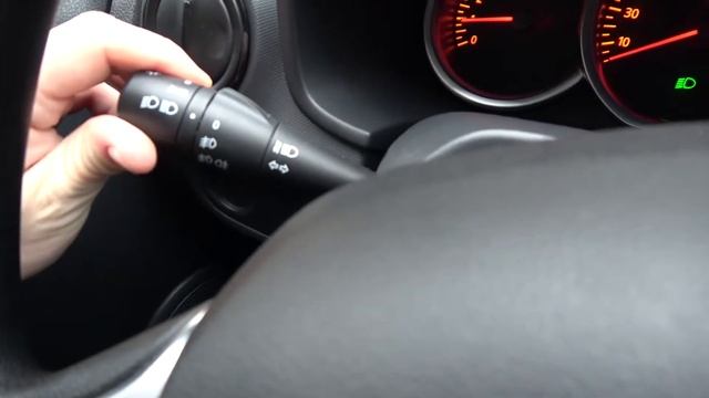 How to Enable or Disable Dipped Beam Headlights in Dacia Sandero ( 2011 - 2020 ) - Use Dipped Beam смотреть онлайн