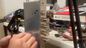 Вскрытие замка Гардиан 7114т крючками Краснодар