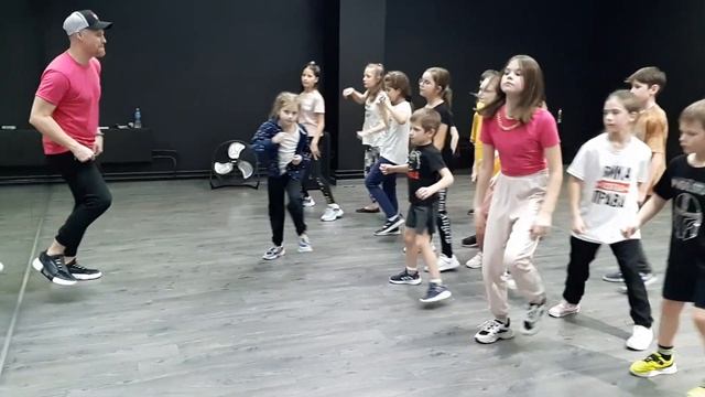 Наши танцы.1 занятие #шоуцентримидж смотреть онлайн