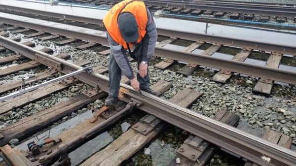 Устройство и неисправности стрелочных переводов