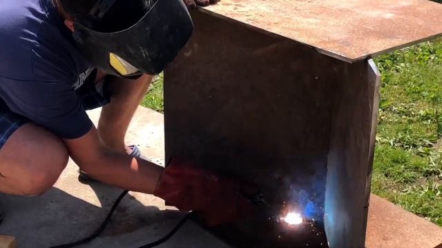 Очаг своими руками. Очаг-мангал из металла. смотреть онлайн