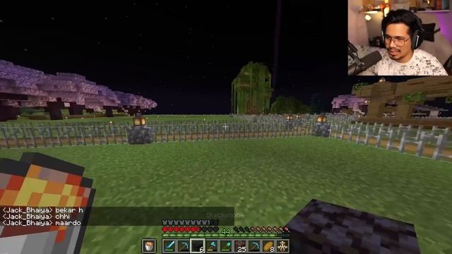 I SURPRISED JACK With LEGENDARY ARMOUR In Minecraft HARDCORE ? смотреть онлайн