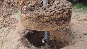 Бурение колодца машиной, подробная съемка.  Колодец мечты 17 КОЛЕЦ за полдня!