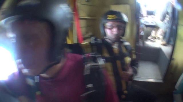 Я и Лена прыжок с парашютом смотреть онлайн