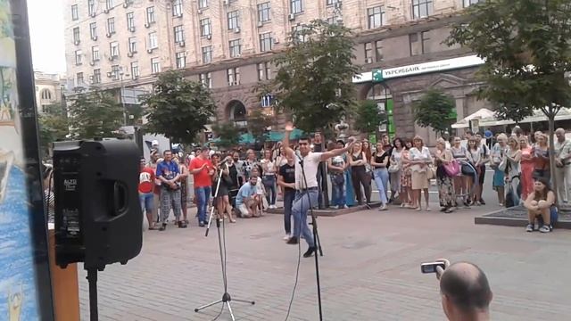 Парень классно танцует лезгинку на майдане смотреть онлайн
