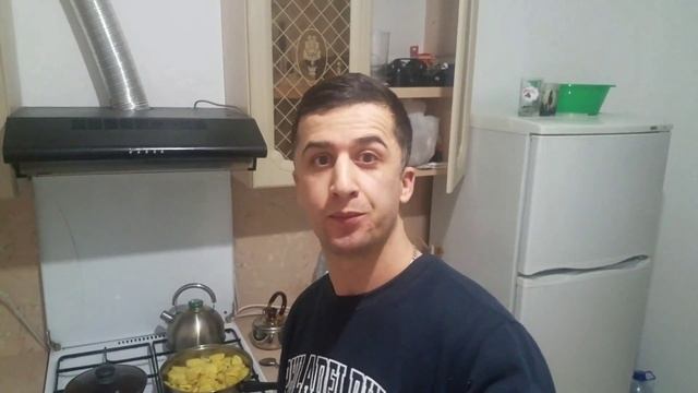 ЖАРЕНАЯ КАРТОШКА с МЯСОМ.ЖАРКОЕ по домашнему.Как правильно жарить картошку.Жаренная картошка с мясо смотреть онлайн