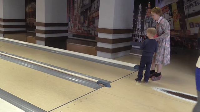 Боулинг смотреть онлайн