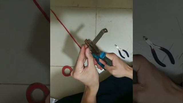 whisk mobile holder. сотка держатель из кухонного венчика смотреть онлайн