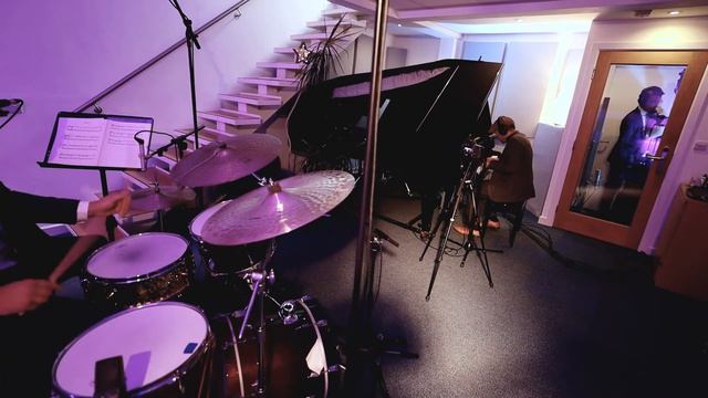 Concorde - The Gaz Hughes Trio смотреть онлайн