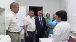 Зианчуринский р-н. ЦРБ и школа в с. Исянгулово, июнь 2023 г.