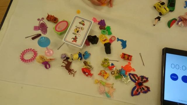 Kinder Игра на внимательность. Развивающая. смотреть онлайн