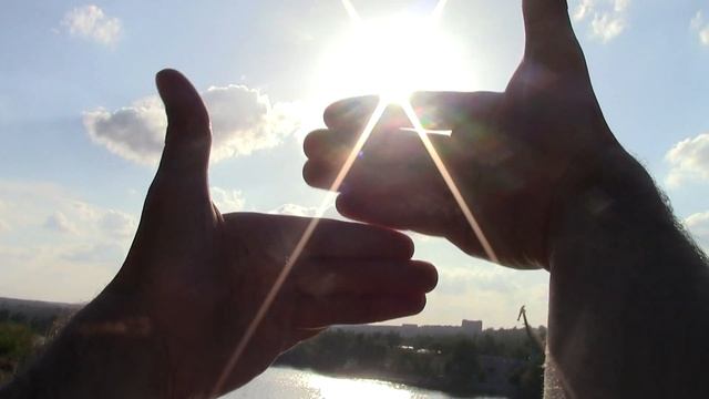 Как определить время до захода солнца с помощью пальцев! смотреть онлайн